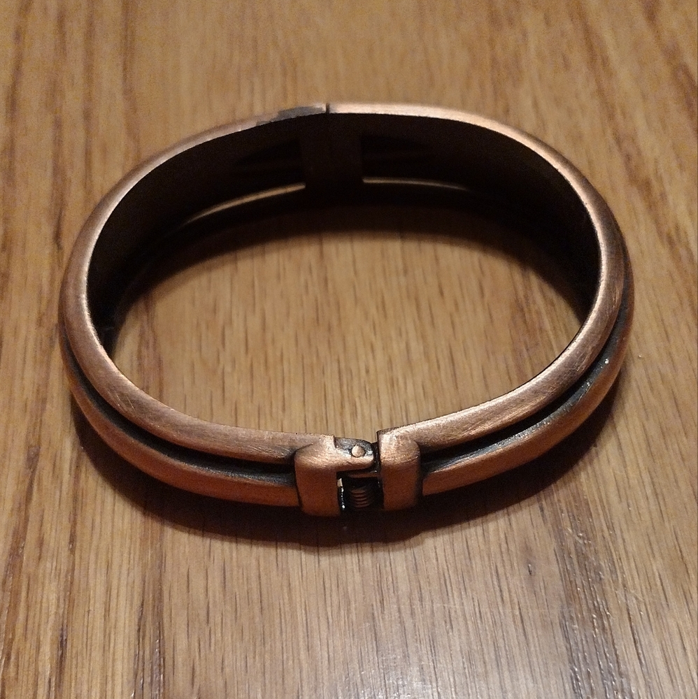 Heavy solid copper cuff bracelet - Picture 10 of 16